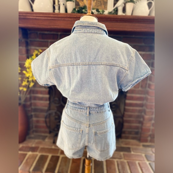 NWT Short Sleeve Denim Romper - Picture 6 of 7